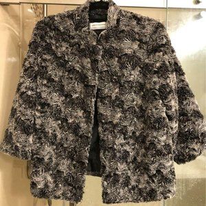 women faux fur jacket coat NWOT Can Be Worn for Smaller Size for the Style